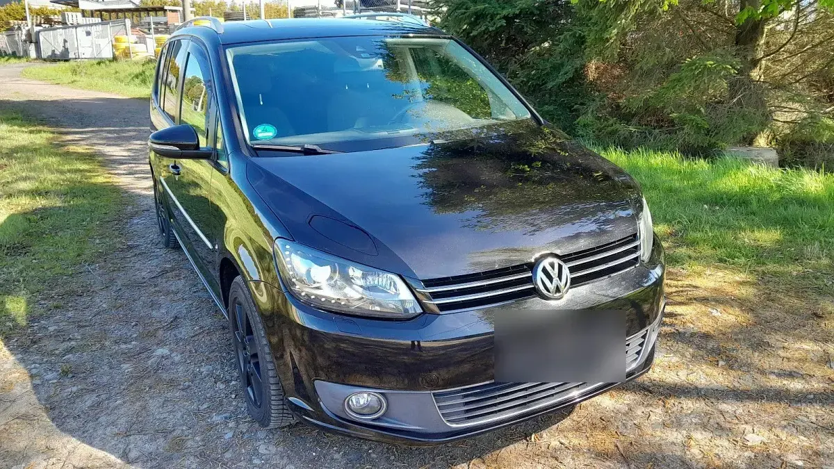 Gebraucht VW Touran Highline 177 PS (130 kW) 2014 Schwarz Van / Kleinbus