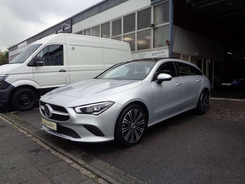 Gebraucht Mercedes CLA200 150 PS (110 kW) 2022 Iridiumsilber Kombi
