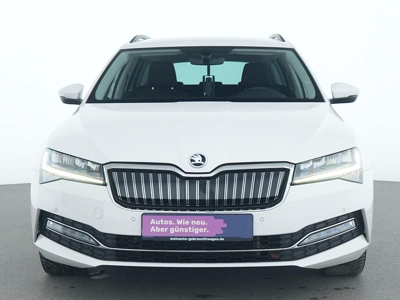 Gebraucht Skoda Superb Ambition 218 PS (160 kW) 2021 Candy weiss Kombi