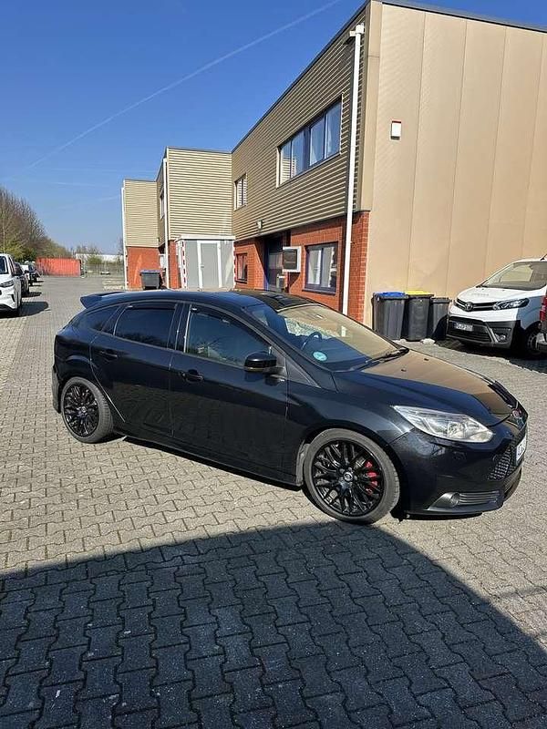 Usata Ford Focus ST 250 CV (183 kW) 2012 Nero Berlina