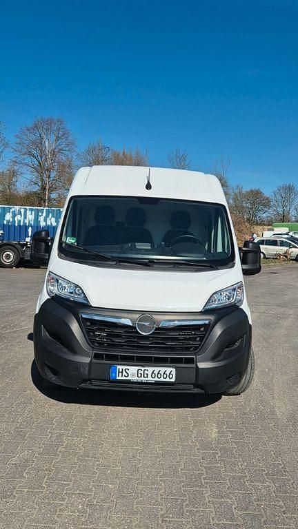 Gebraucht Opel Movano 165 PS (121 kW) 2024 Schwarz Van