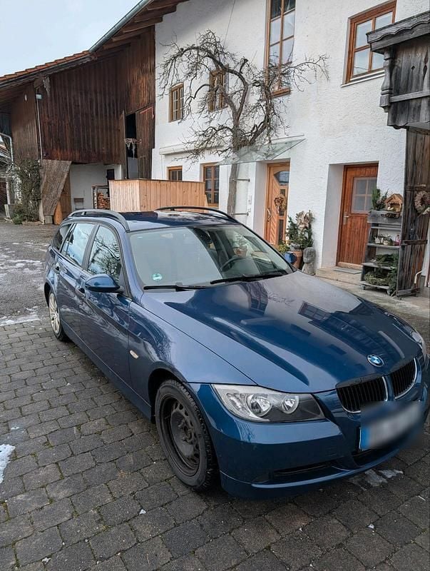 Blau Gebraucht 2006 BMW 320 Kombi | 1.990 € (Guter Preis) - Bild 1/4