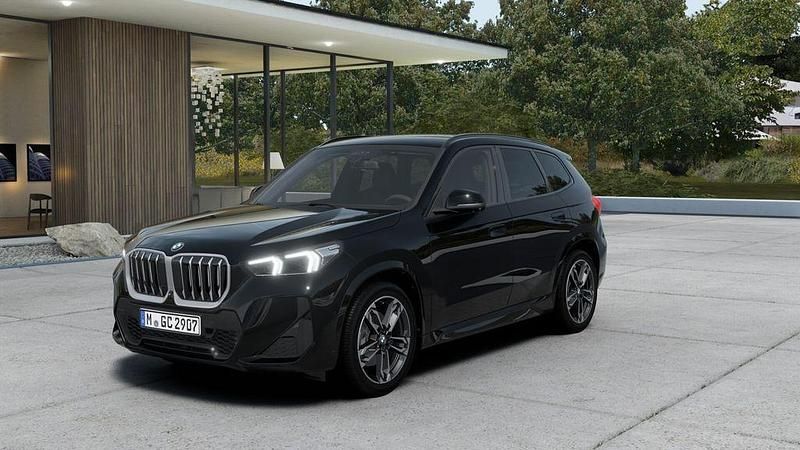Schwarz Neu 2025 BMW X1 Performance SUV | 48.190 € (Fairer Preis) - Bild 1/4