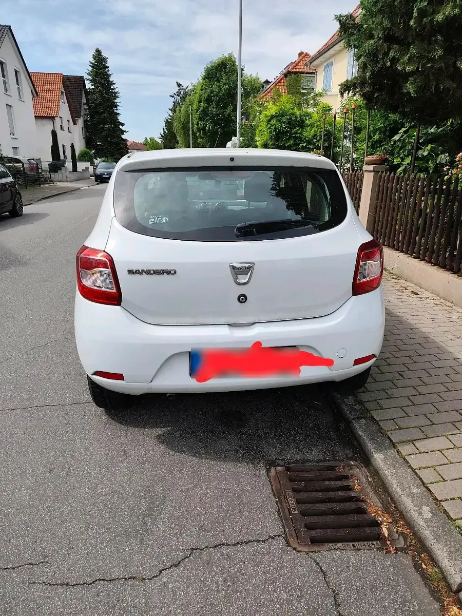 Gebraucht Dacia Sandero 75 PS (55 kW) 2014 Weiß Kleinwagen