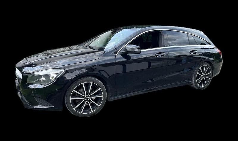Gebraucht Mercedes CLA200 Shooting Brake Urban 136 PS (100 kW) 2016 Schwarz Kombi