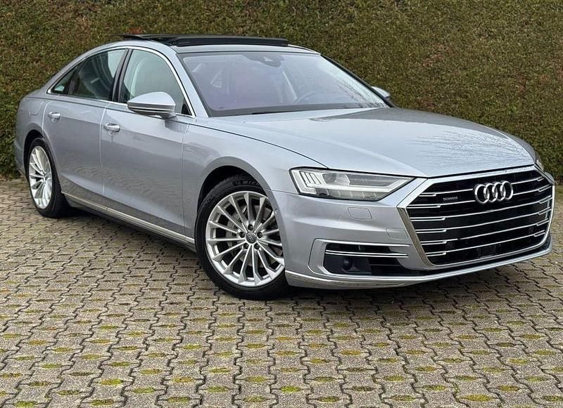 Silber Gebraucht 2018 Audi A8 Sport Limousine | 32.900 € (Superpreis) - Bild 1/4
