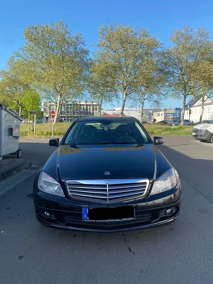 Gebraucht Mercedes C180 156 PS (114 kW) 2010 Schwarz Limousine