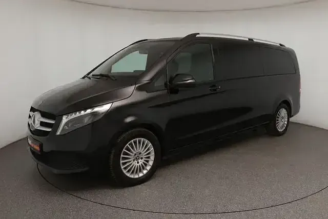 Gebraucht Mercedes V300 237 PS (174 kW) 2024 Schwarz Van / Kleinbus