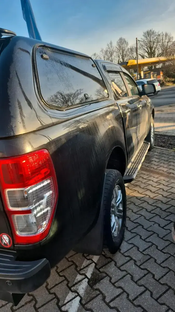 Gebraucht Ford Ranger 218 PS (160 kW) 2020 Schwarz Pickup
