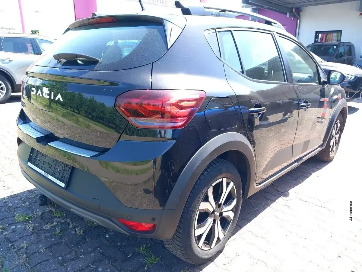 Gebraucht Dacia Sandero Expression 110 PS (80 kW) 2023 Schwarz metallic