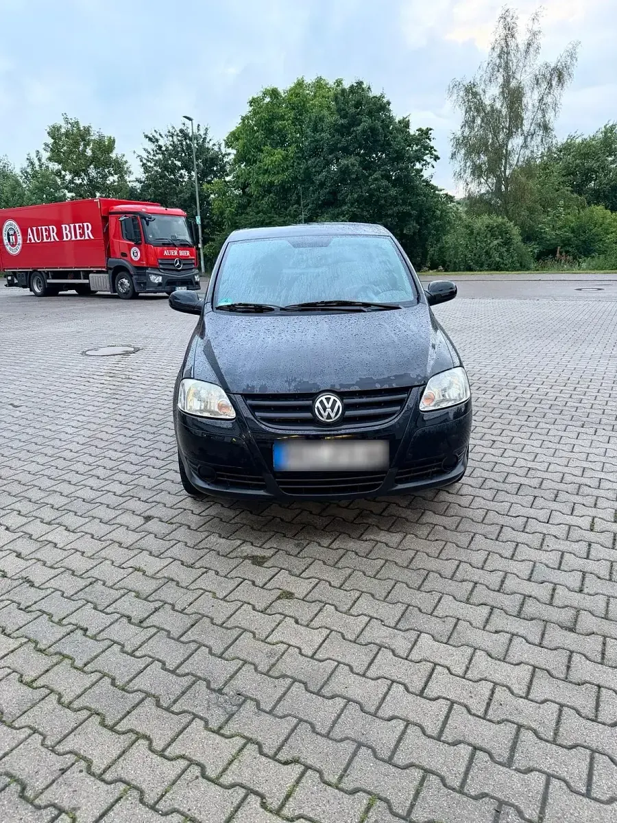 Gebraucht VW Fox 54 PS (39 kW) 2007 Schwarz Kleinwagen
