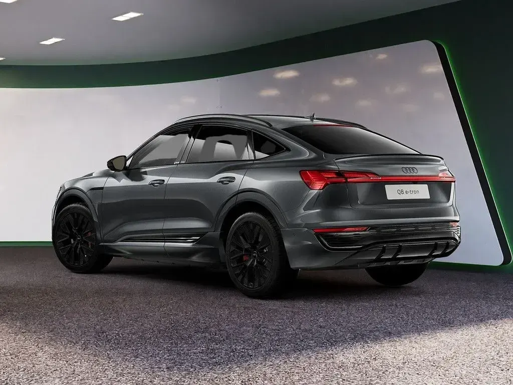 Second-hand Audi Q8 e-tron 300 kW (408 CP) 2023 Gri SUV