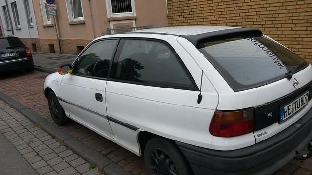 Gebraucht Opel Astra 60 PS (44 kW) 1995 Weiß Kleinwagen