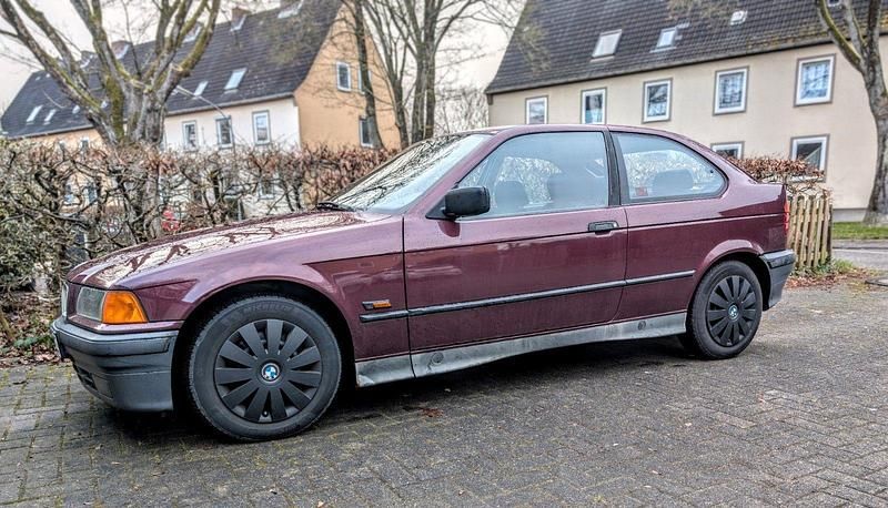 Gebraucht BMW 316 102 PS (75 kW) 1995 Rot Limousine