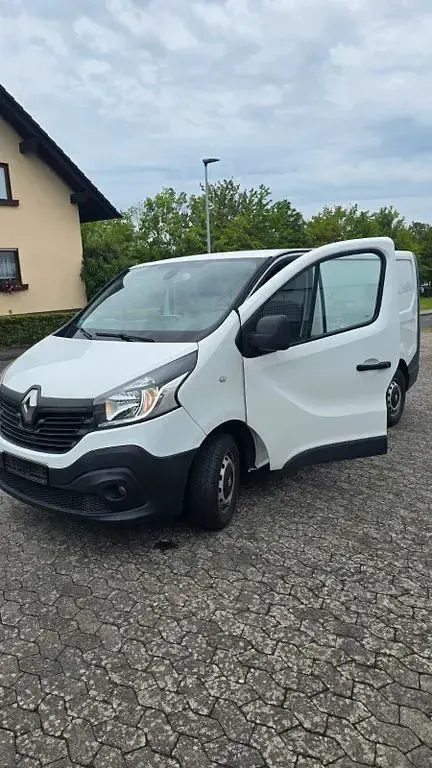 Gebraucht Renault Trafic 95 PS (69 kW) 2018 Van / Kleinbus