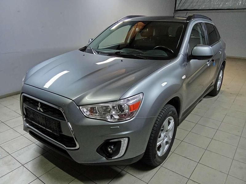 Grau Gebraucht 2015 Mitsubishi ASX Invite SUV | 8.900 € (Fairer Preis) - Bild 1/4