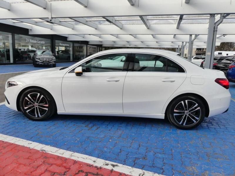 Gebraucht Mercedes A220 190 PS (139 kW) 2025 Unilack polarweiß Limousine