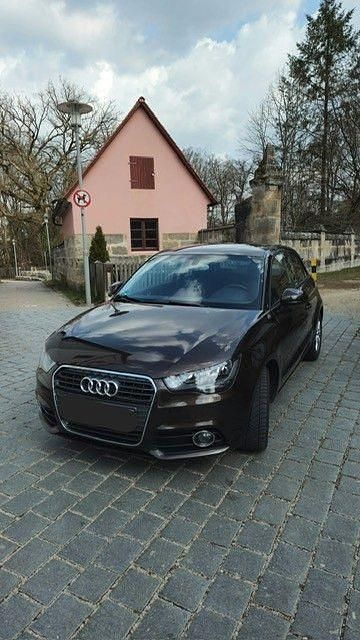 Gebraucht Audi A1 Attraction 86 PS (63 kW) 2011 Braun Kleinwagen