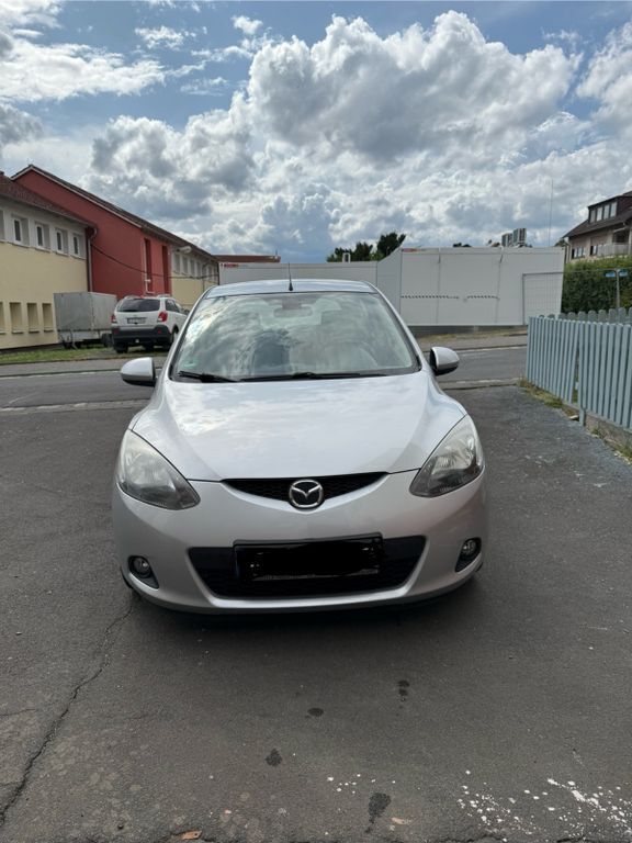 Silber Gebraucht 2008 Mazda 2 Independence Limousine | 2.000 € (Fairer Preis) - Bild 1/4
