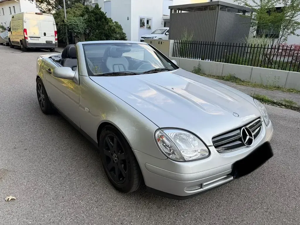 Gebraucht Mercedes SLK230 193 PS (141 kW) 1999 Silber Cabrio