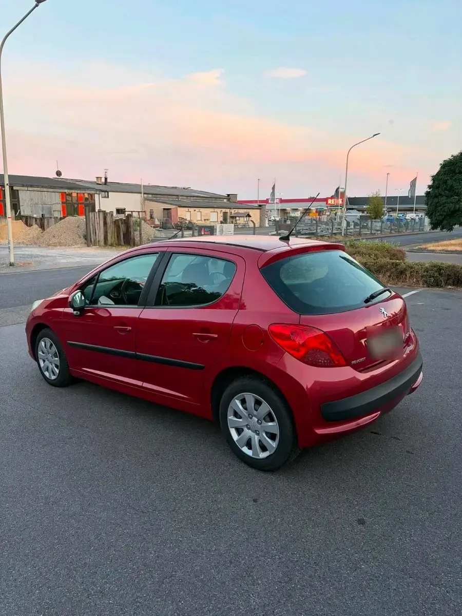 Gebraucht Peugeot 207 88 PS (64 kW) 2006 Rot Kleinwagen