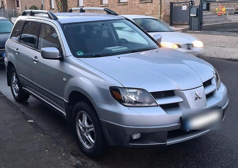 Silber Gebraucht 2005 Mitsubishi Outlander SUV | 2.500 € (Fairer Preis) - Bild 1/4