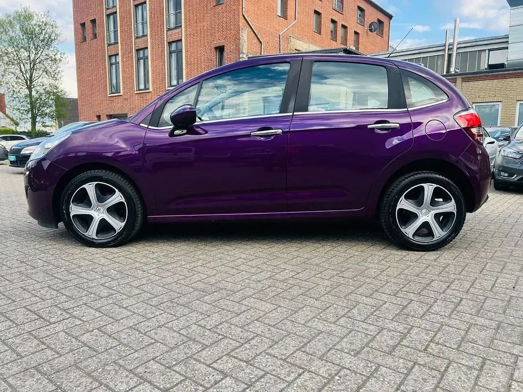 Gebraucht Citroën C3 SELECTION 82 PS (60 kW) 2016 Violett Limousine
