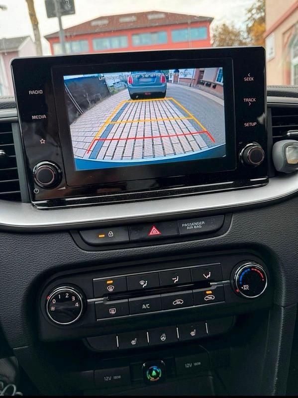 Gebraucht Kia Ceed Edition 7 101 PS (74 kW) 2020 Weiß Kleinwagen