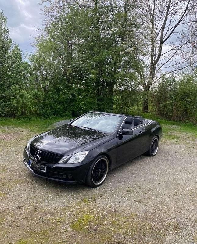 Gebraucht 2010 Mercedes E200 Cabrio | 11.000 € (Guter Preis) - Bild 1/4
