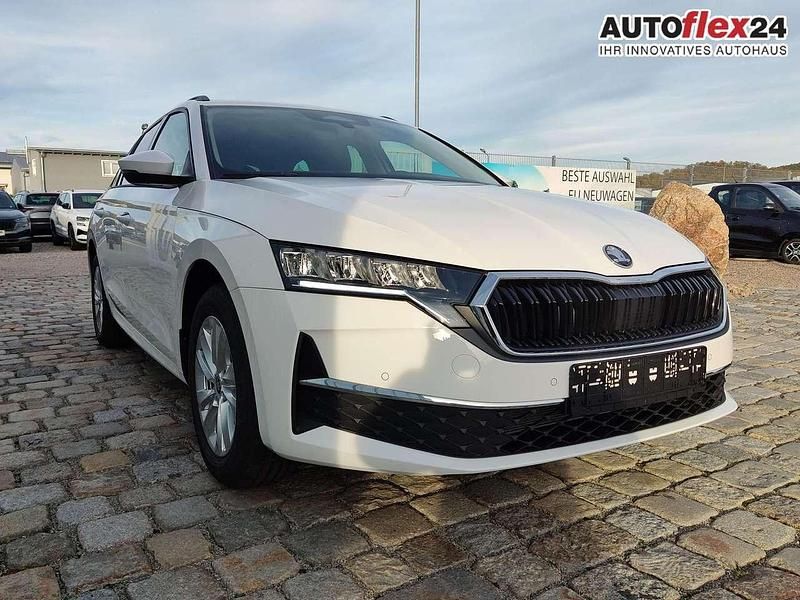 Neu Skoda Octavia Selection 150 PS (110 kW) 2026 Weiß Kombi