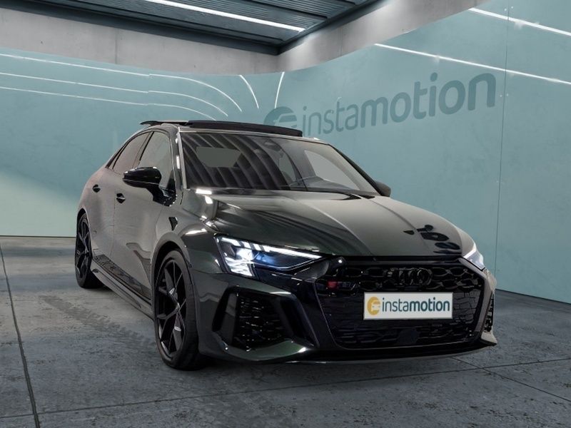 Grün Gebraucht 2023 Audi RS3 Sport Kleinwagen | 64.590 € (Teuer) - Bild 1/3