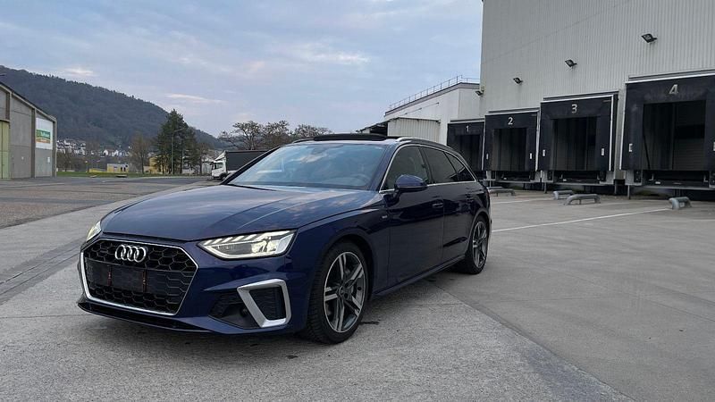 Gebraucht Audi A4 S-Line 204 PS (150 kW) 2021 Blau Kombi