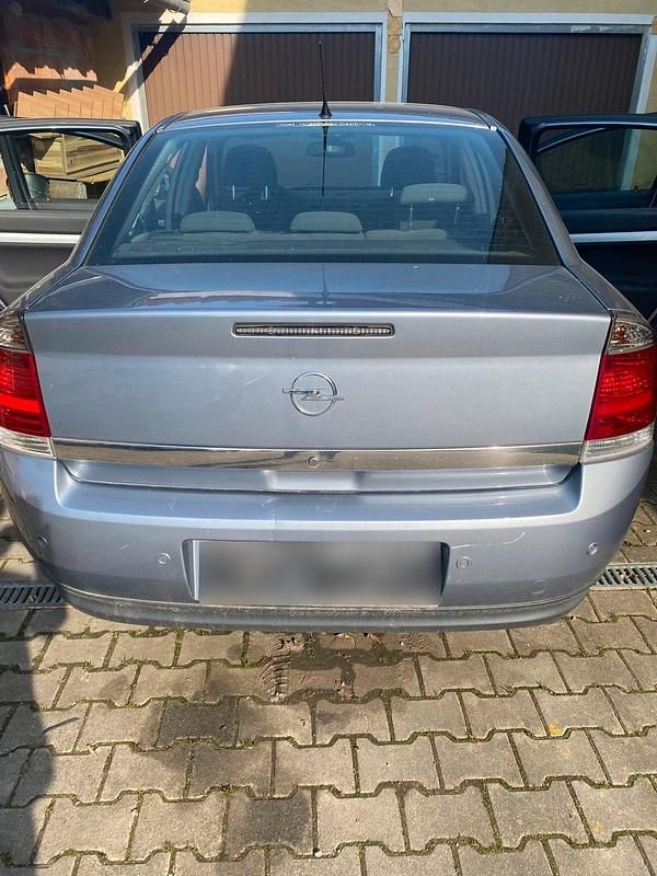 Gebraucht Opel Vectra 116 PS (85 kW) 2006 Silber Limousine