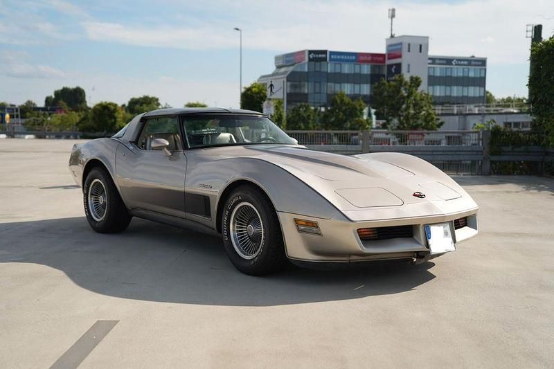 Second-hand Corvette C3 203 CP (149 kW) 1982 Bej Coupe