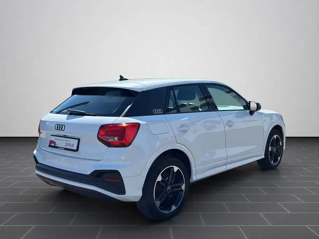 Gebraucht Audi Q2 S-Line 150 PS (110 kW) 2024 Arkonaweiß SUV