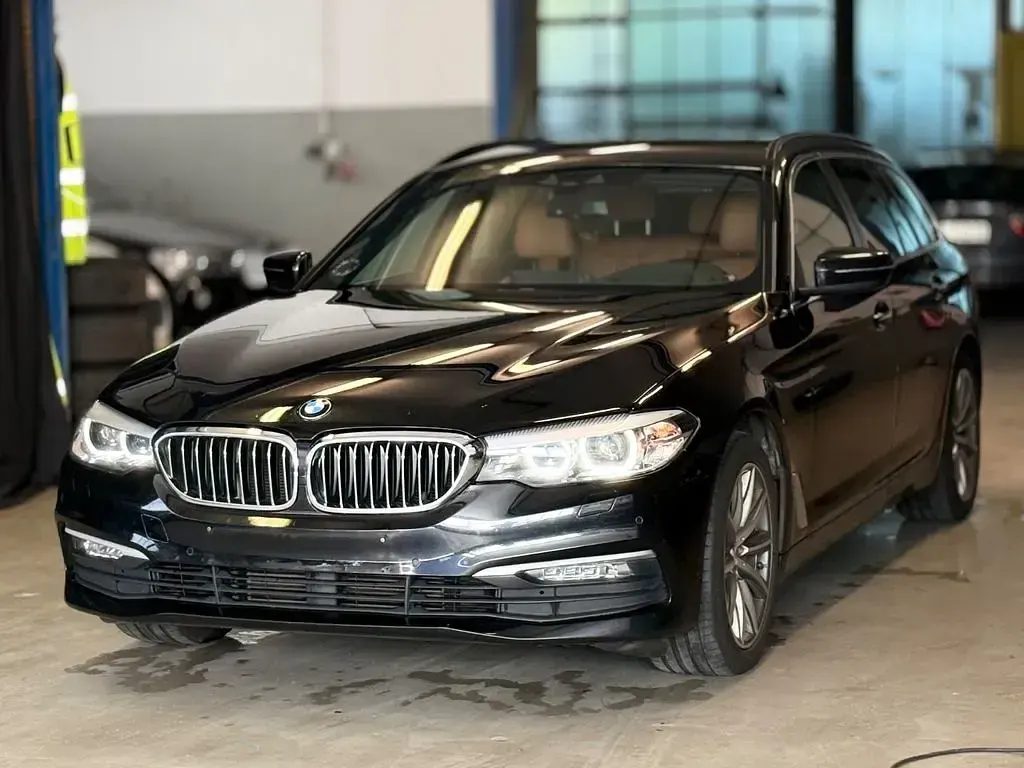 Gebraucht BMW 530 Performance 265 PS (194 kW) 2017 Schwarz Kombi