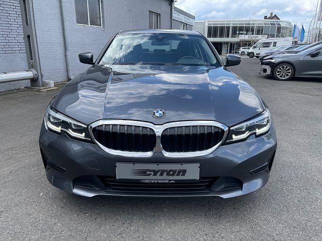 Gebraucht BMW 320 Advantage 190 PS (139 kW) 2019 Grau Limousine