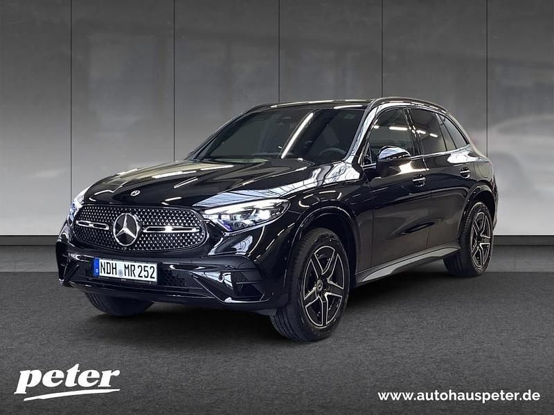 Obsidianschwarz Gebraucht 2024 Mercedes GLC300e Advanced SUV | 68.860 € (Fairer Preis) - Bild 1/3