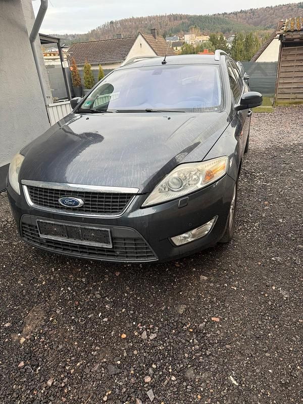 Gebraucht Ford Mondeo 140 PS (102 kW) 2008 Grau Kombi