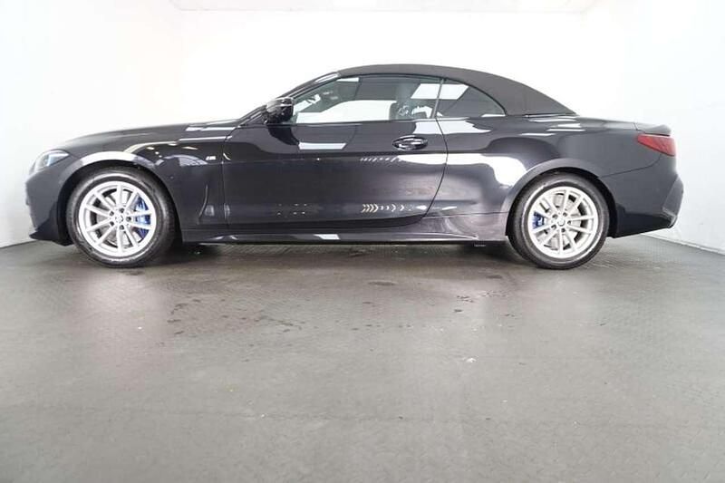 Gebraucht BMW 440 374 PS (275 kW) 2025 Black sapphire metallic Cabrio