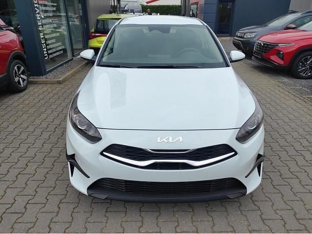 Neu 2025 Kia Ceed Limousine | 23.240 € (Superpreis) - Bild 1/1