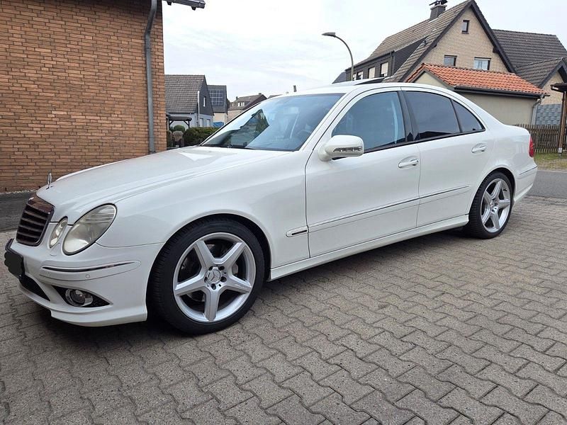 Gebraucht Mercedes E350 Avantgarde 272 PS (200 kW) 2007 Weiß Limousine