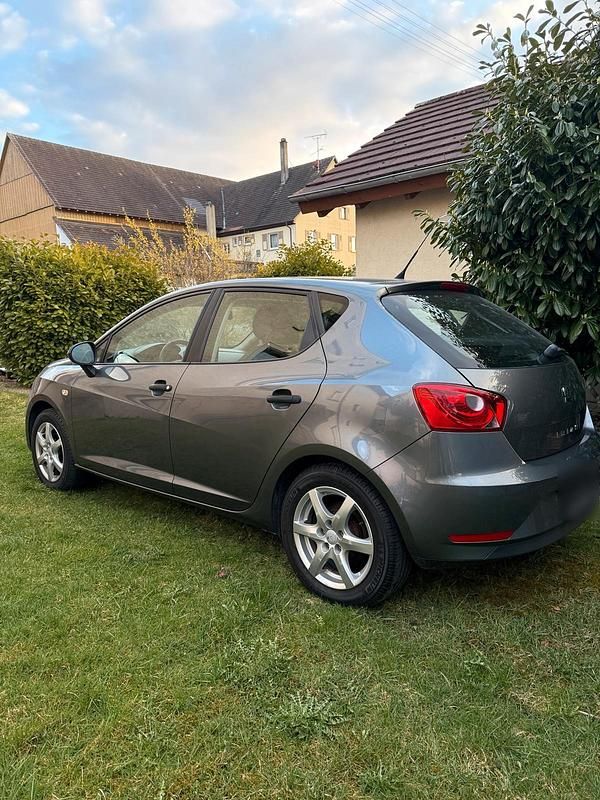 Gebraucht Seat Ibiza 85 PS (62 kW) 2013 Grau Limousine