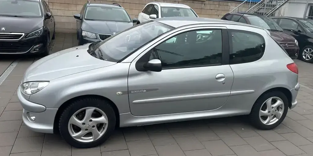 Gebraucht Peugeot 206 Quiksilver 88 PS (64 kW) 2005 Grau Kleinwagen