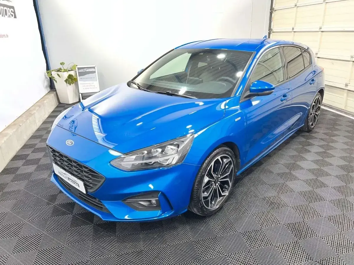 Usado Ford Focus ST-Line 150 CV (110 kW) 2020 Azul Berlina