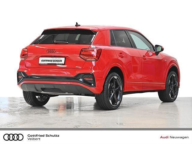 Neu Audi Q2 S-Line 150 PS (110 kW) 2026 Rot SUV