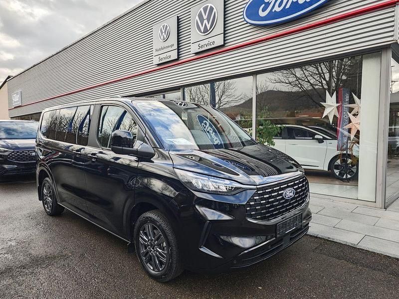 Schwarz Neu 2024 Ford Tourneo Titanium Van / Kleinbus | 55.790 € (Guter Preis) - Bild 1/4