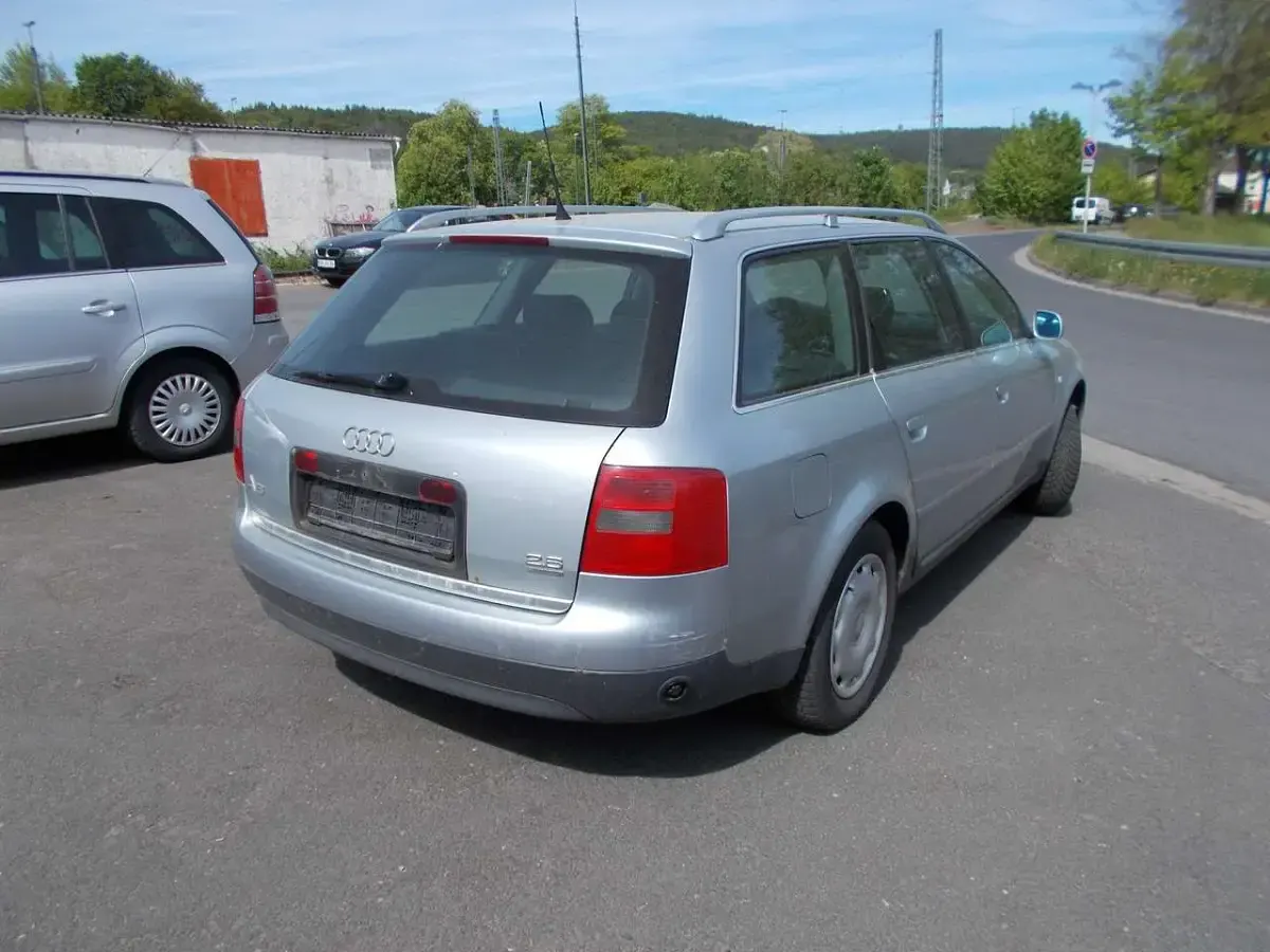 Second-hand Audi A6 193 CP (141 kW) 1998 Argintiu Break