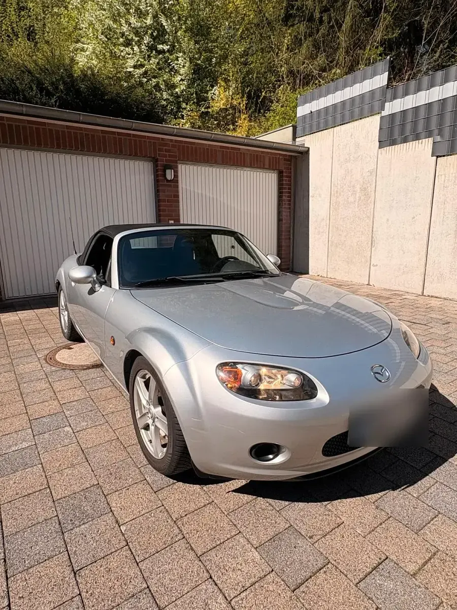 Second-hand Mazda MX5 126 CP (92 kW) 2006 Argintiu Cabrio