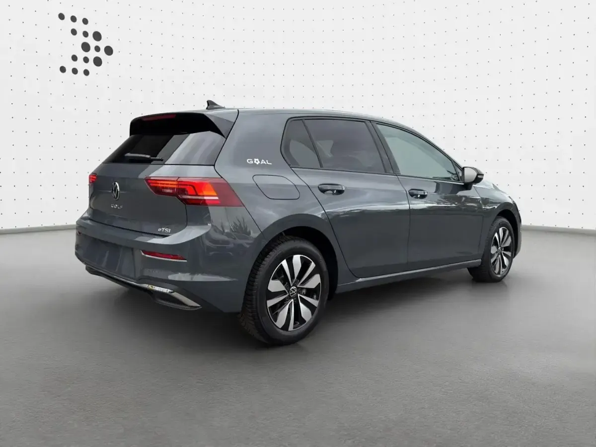 Gebraucht VW Golf VIII Goal 150 PS (110 kW) 2025 Grau Limousine